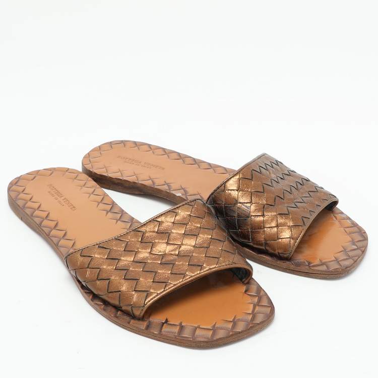 Pre Owned Bottega Veneta Gold Intrecciato Leather Flat Slides Size 37