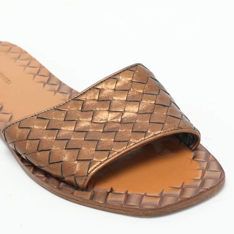 Pre Owned Bottega Veneta Gold Intrecciato Leather Flat Slides Size 37