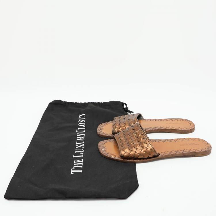 Pre Owned Bottega Veneta Gold Intrecciato Leather Flat Slides Size 37