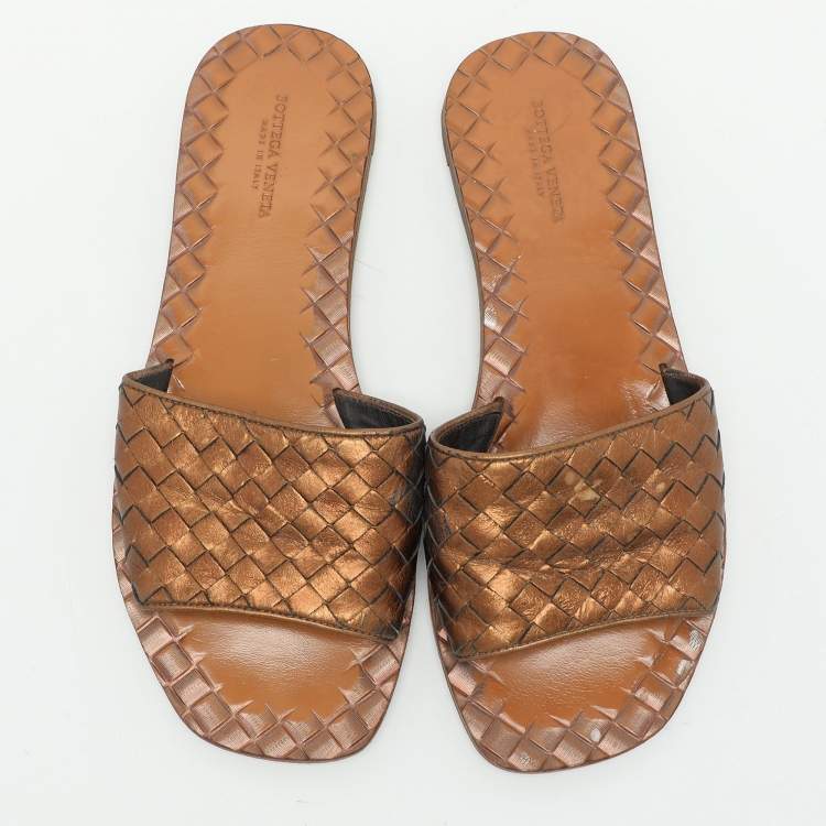 Pre Owned Bottega Veneta Gold Intrecciato Leather Flat Slides Size 37
