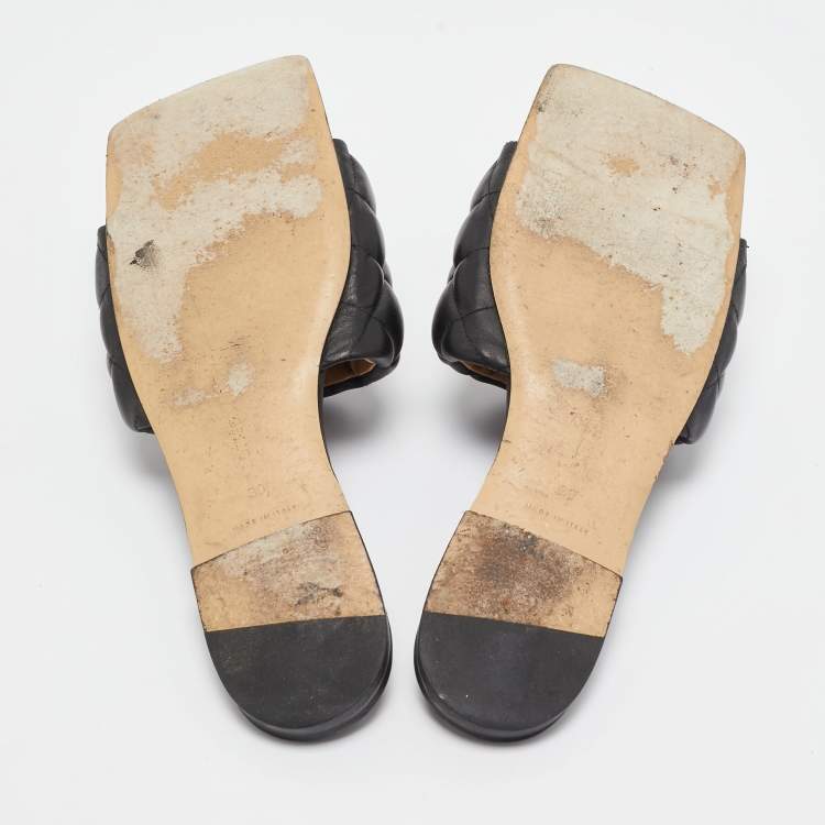 Pre Owned Bottega Veneta Black Leather Lido Flat Slides Size 39