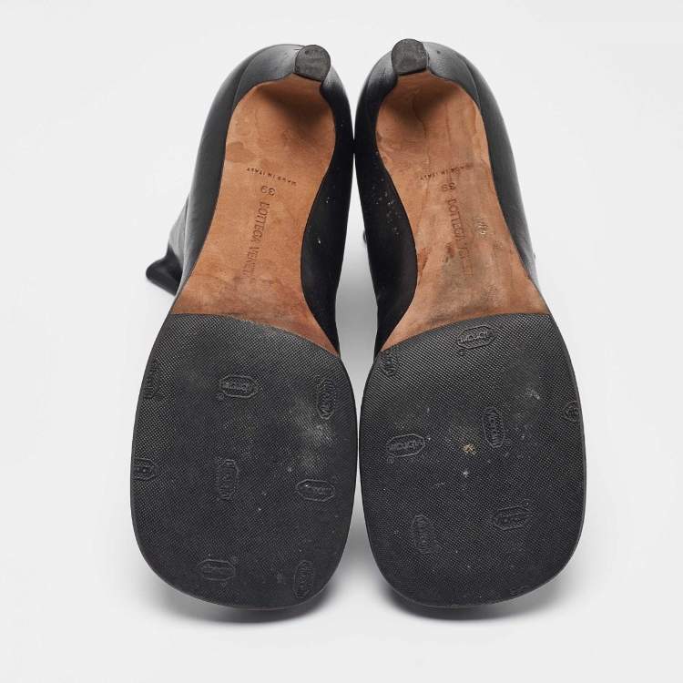 Pre Owned Bottega Veneta Black Leather Ankle Length Boots Size 39