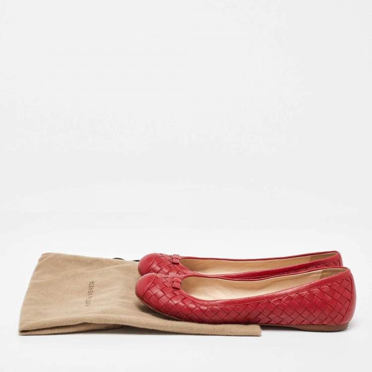 Pre Owned Bottega Veneta Red Intrecciato Leather Ballet Flats Size 38