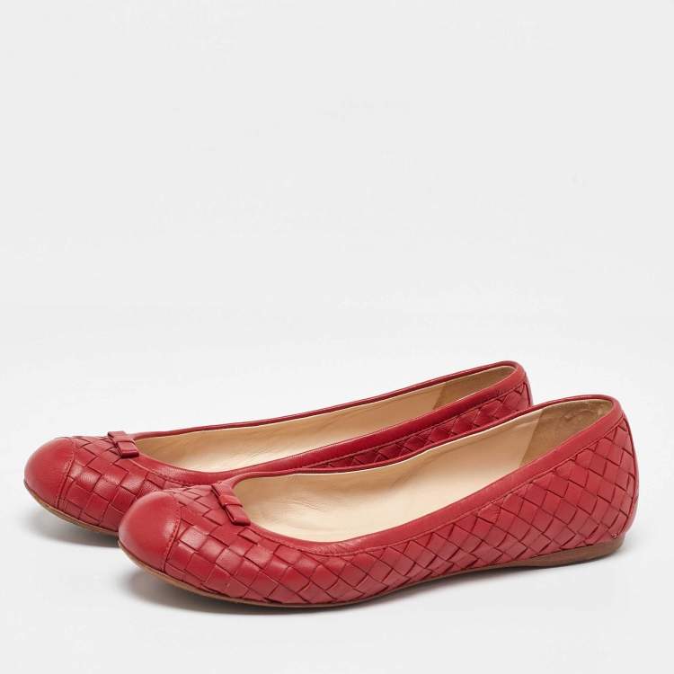 Pre Owned Bottega Veneta Red Intrecciato Leather Ballet Flats Size 38