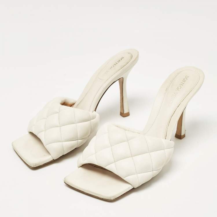 Pre Owned Bottega Veneta Cream Leather Lido Slide Sandals Size 37