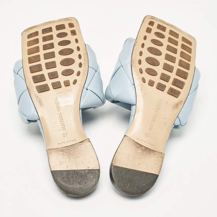 Pre Owned Bottega Veneta Blue Leather Lido Flat Sandals Size 37