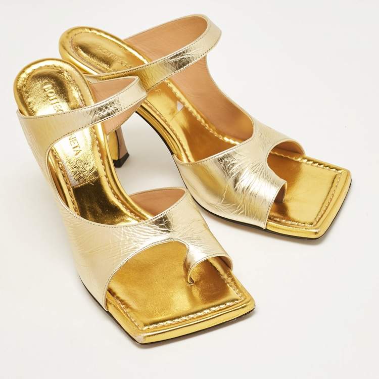Pre Owned Bottega Veneta Gold Leather Square Toe Slide Sandals Size 37
