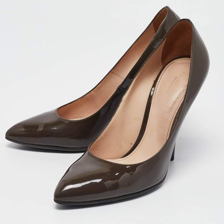 Pre Owned Bottega Veneta Grey Patent Leather Pointed Toe Pumps Size 38.5