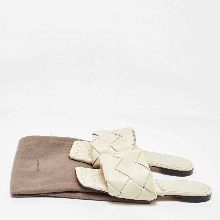 Pre Owned Bottega Veneta White Intrecciato Leather Lido Flat Slides Size 37