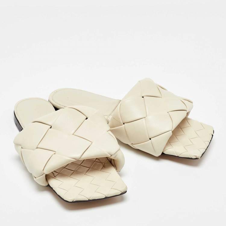Pre Owned Bottega Veneta White Intrecciato Leather Lido Flat Slides Size 37