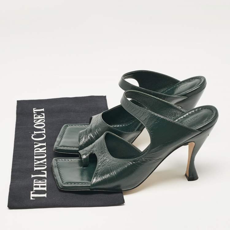 Pre Owned Bottega Veneta Green Leather Toe Ring Slide Sandals Size 38.5