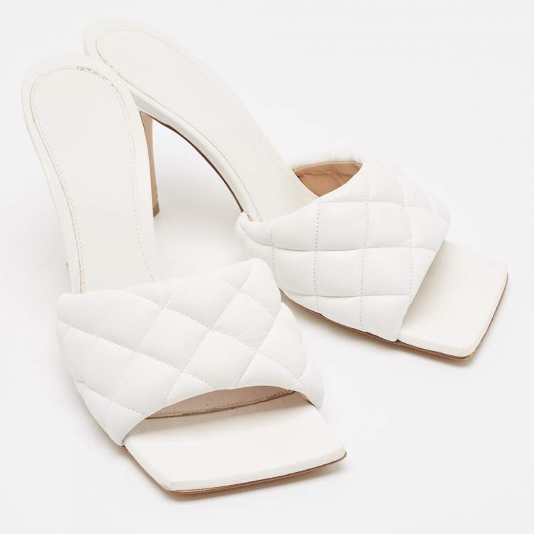 Pre Owned Bottega Veneta White Leather Lido Slide Sandals Size 38.5