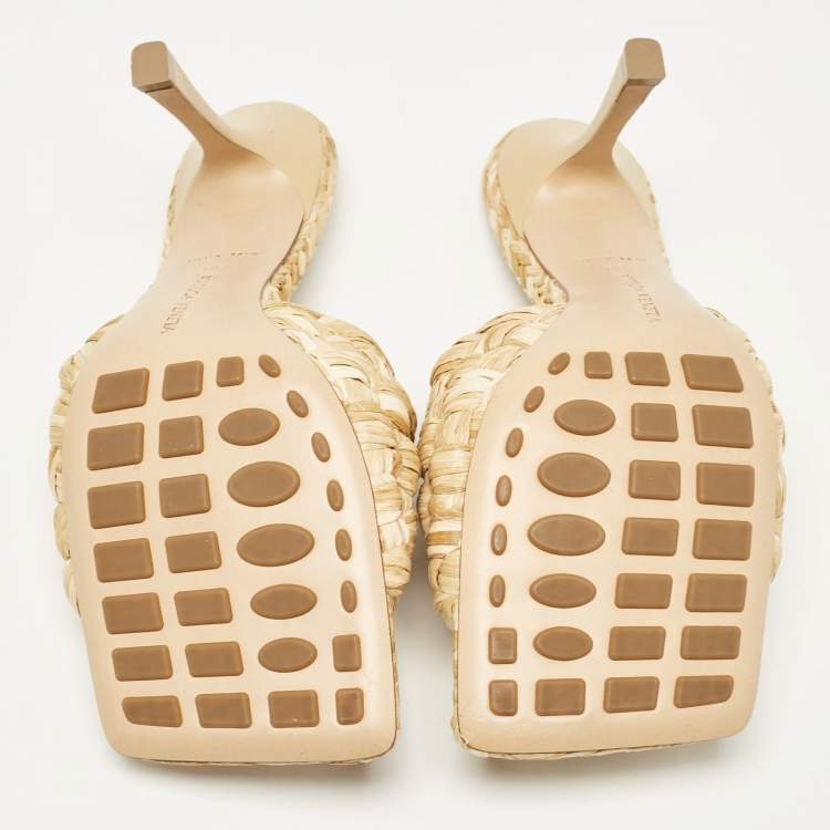 Pre Owned Bottega Veneta Beige Woven Raffia Lido Slide Sandals Size 39
