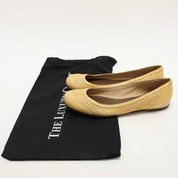 Pre Owned Bottega Veneta Yellow Laser Cut Textured Leather Ballet Flats Size 38