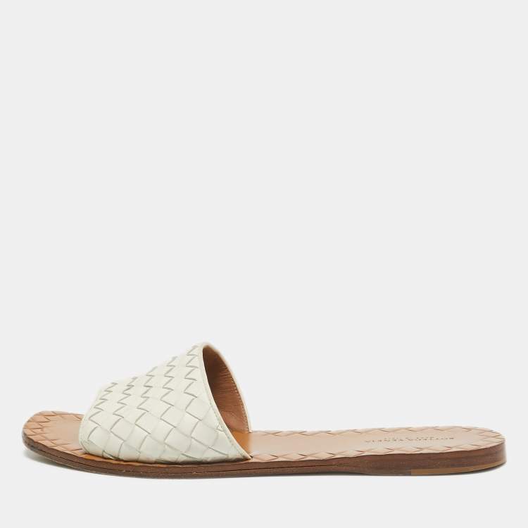 Pre Owned Bottega Veneta White Intrecciato Leather Flat Slides Size 38