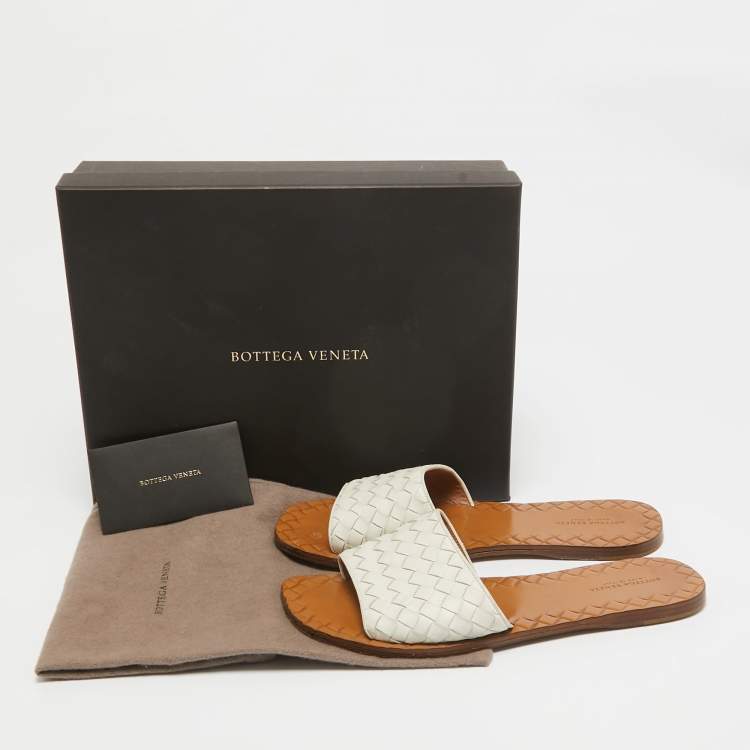 Pre Owned Bottega Veneta White Intrecciato Leather Flat Slides Size 38
