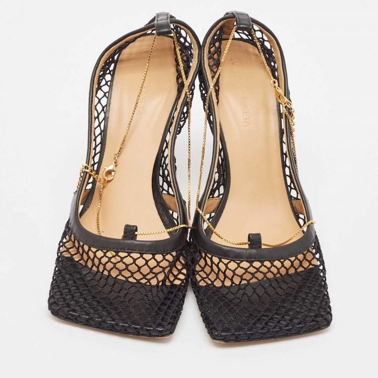 مملوكة مسبقًا Bottega Veneta Black Mesh and Leather Stretch Pumps Size 38