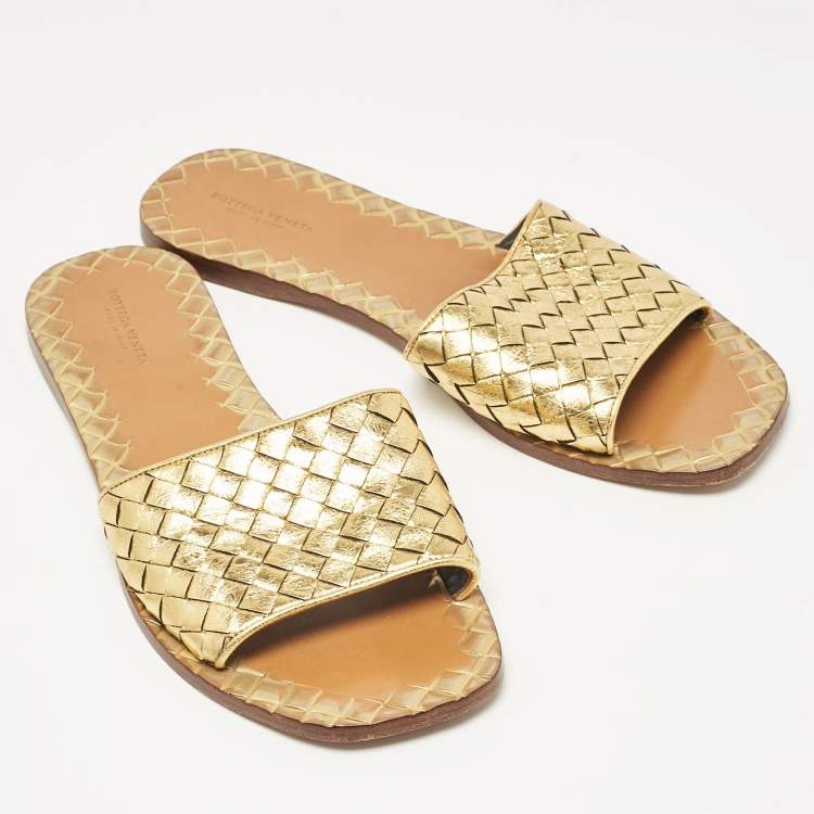 Pre Owned Bottega Veneta Gold Intrecciato Leather Flat Slides Size 40.5