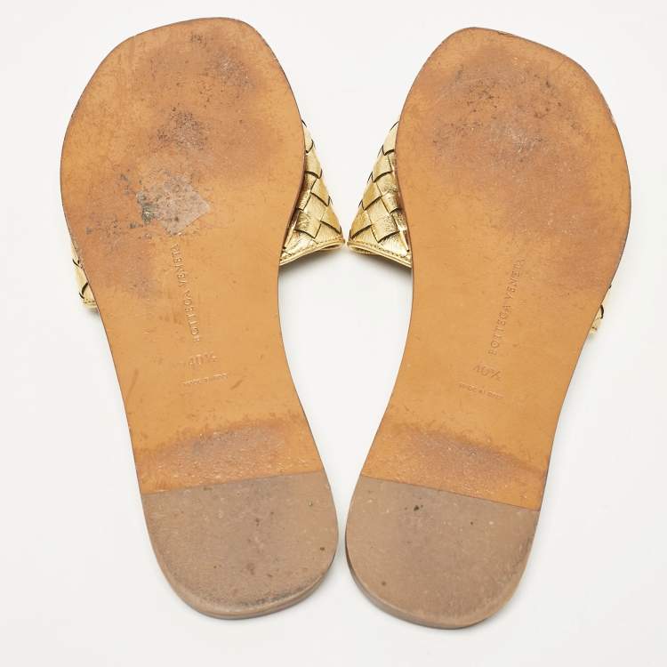 Pre Owned Bottega Veneta Gold Intrecciato Leather Flat Slides Size 40.5