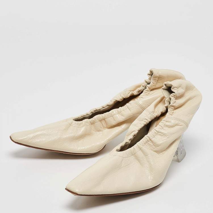 Pre Owned Bottega Veneta Cream Leather Plexiglass Almond Pumps Size 37