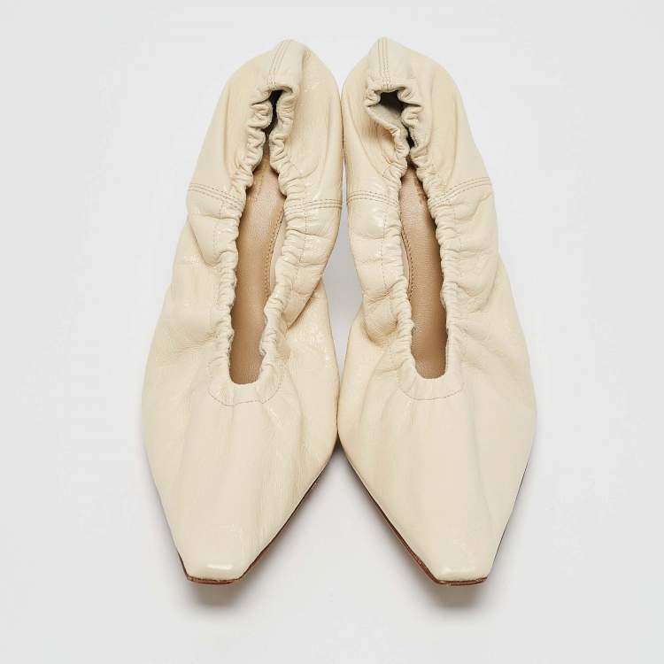 Pre Owned Bottega Veneta Cream Leather Plexiglass Almond Pumps Size 37