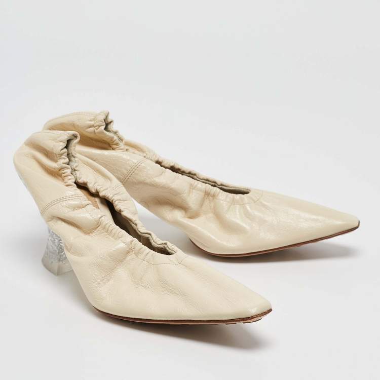 Pre Owned Bottega Veneta Cream Leather Plexiglass Almond Pumps Size 37