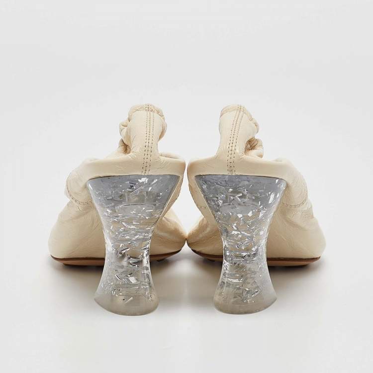 Pre Owned Bottega Veneta Cream Leather Plexiglass Almond Pumps Size 37