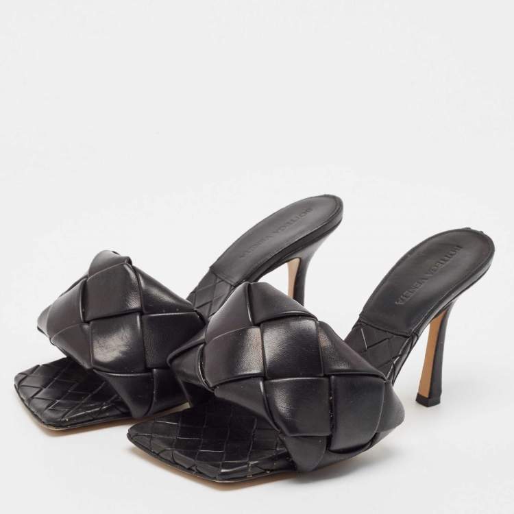 مملوكة مسبقًا Bottega Veneta Black Intrecciato Leather Lido Slide Sandals Size 37.5