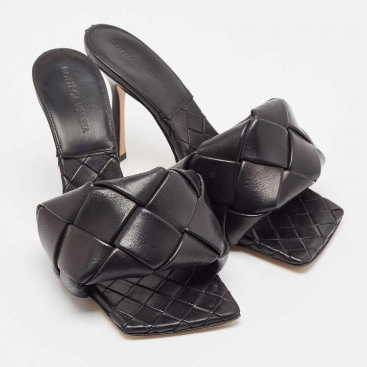 مملوكة مسبقًا Bottega Veneta Black Intrecciato Leather Lido Slide Sandals Size 37.5