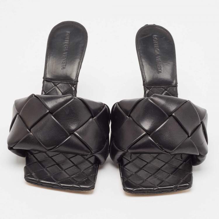 مملوكة مسبقًا Bottega Veneta Black Intrecciato Leather Lido Slide Sandals Size 37.5