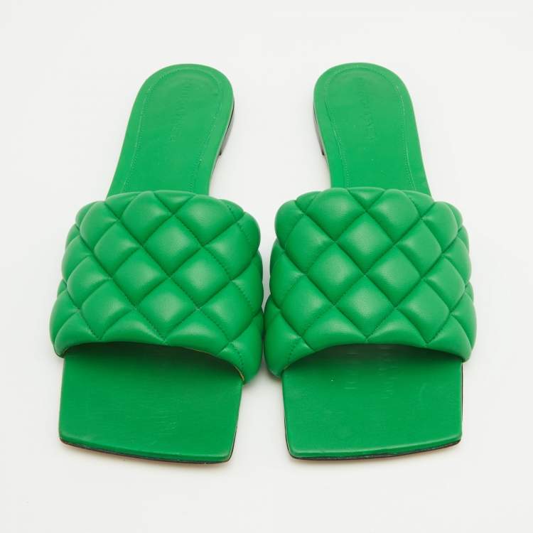 مملوكة مسبقًا Bottega Veneta Green Quilted Leather Flat Slides Size 42
