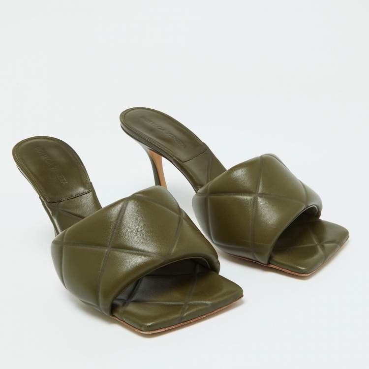 مملوكة مسبقًا Bottega Veneta Olive Green Leather Lido Open Toe Slide Sandals Size 39