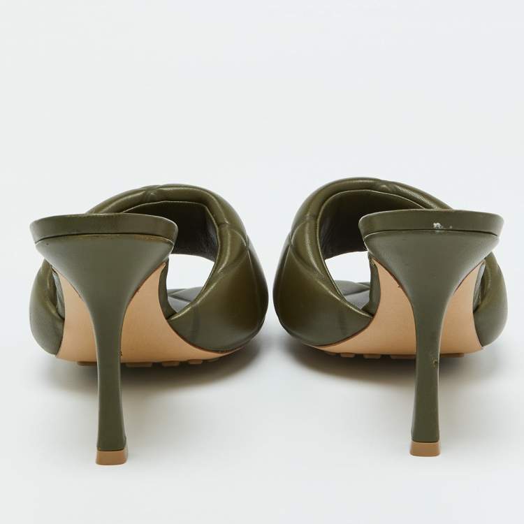 مملوكة مسبقًا Bottega Veneta Olive Green Leather Lido Open Toe Slide Sandals Size 39