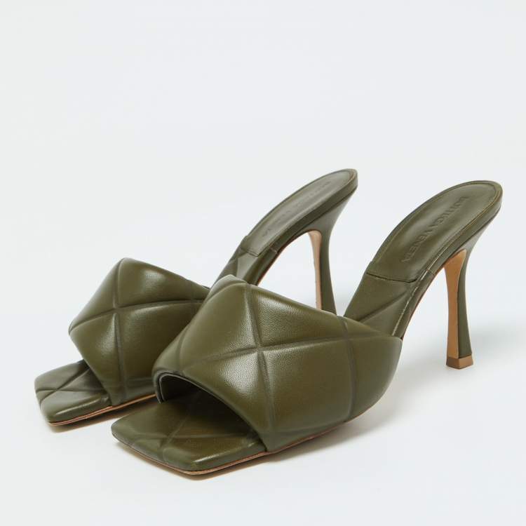 مملوكة مسبقًا Bottega Veneta Olive Green Leather Lido Open Toe Slide Sandals Size 39
