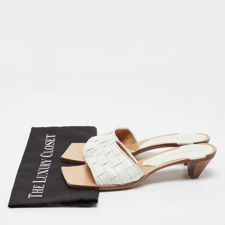 Pre Owned Bottega Veneta White Intrecciato Leather Slide Sandals Size 39