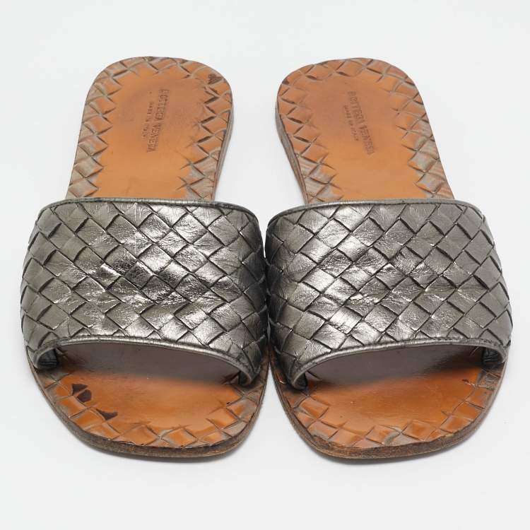 Pre Owned Bottega Veneta Metallic Grey Intrecciato Leather Slide Flat Sandals Size 37