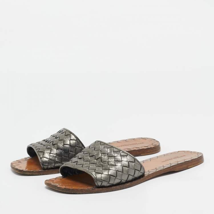Pre Owned Bottega Veneta Metallic Grey Intrecciato Leather Slide Flat Sandals Size 37