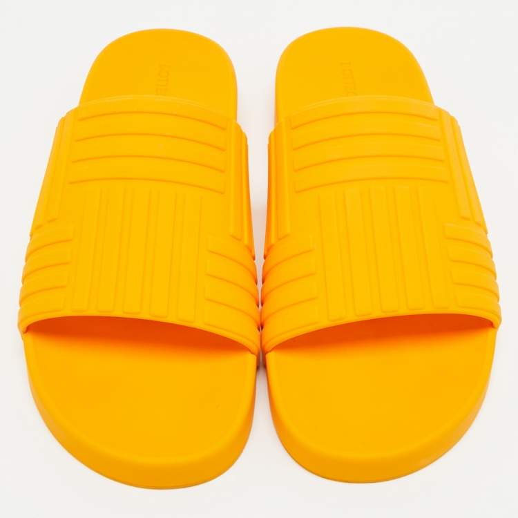 Pre Owned Bottega Veneta Orange Rubber Flat Slides Size 37