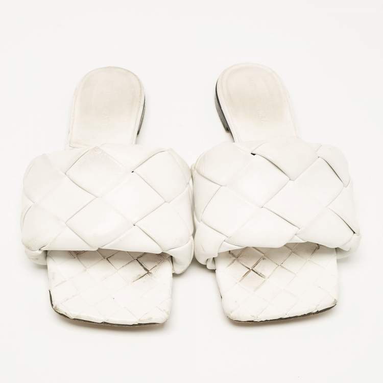 Pre Owned Bottega Veneta White Woven Leather Lido Flat Slides Size 37.5