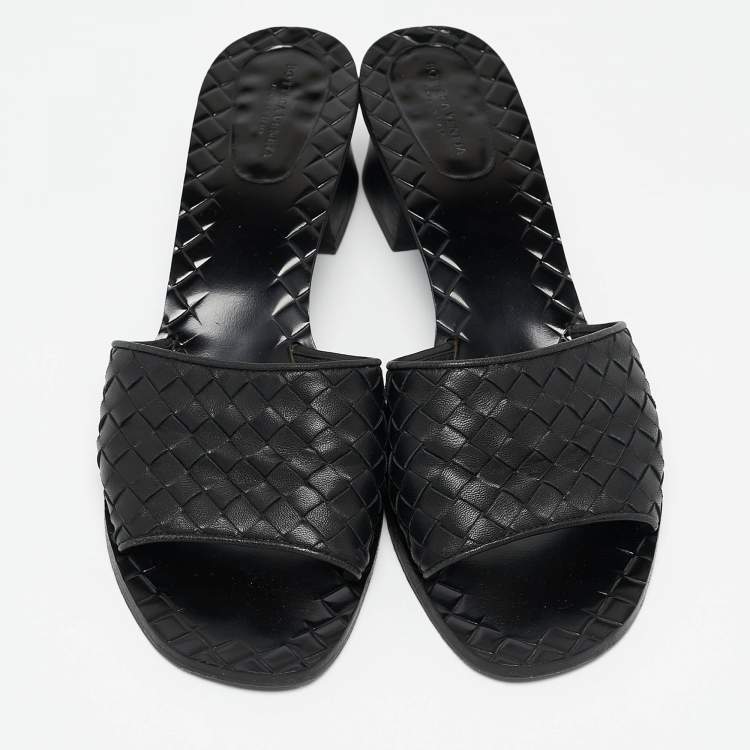 Pre Owned Bottega Veneta Black Intrecciato Leather Slide Sandals Size 40.5