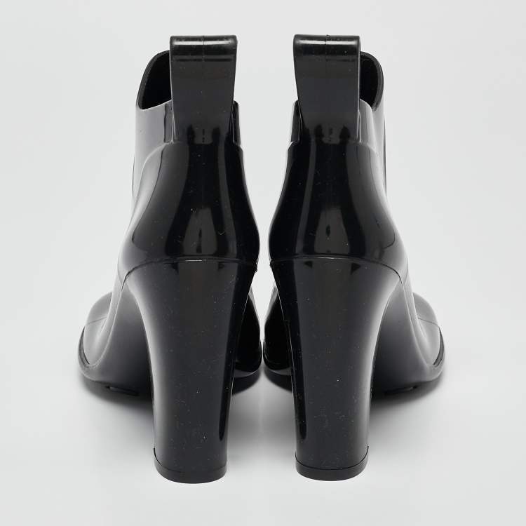 Pre Owned Bottega Veneta Black Rubber Ankle Boots Size 39