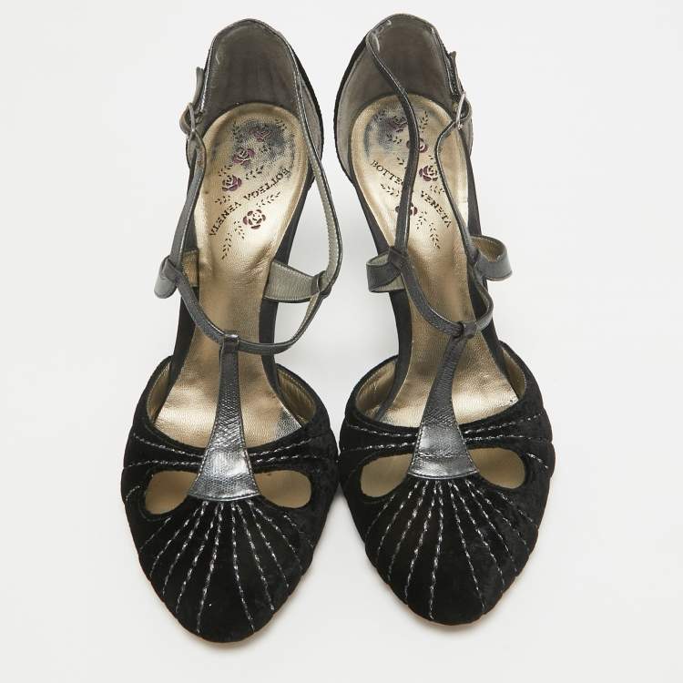 Pre Owned Bottega Veneta Black Leather and Velvet Mary Jane Pumps Size 39