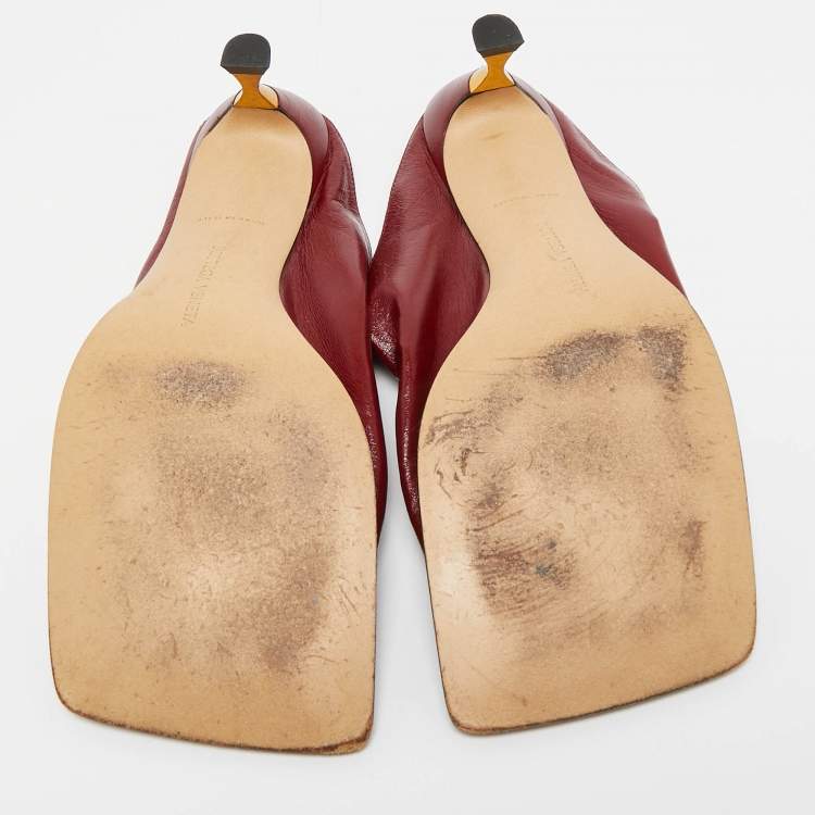 Pre Owned Bottega Veneta Burgundy Leather Stretch Square Toe Kitten Heel Mules Size 39