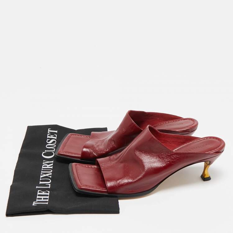 Pre Owned Bottega Veneta Burgundy Leather Stretch Square Toe Kitten Heel Mules Size 39