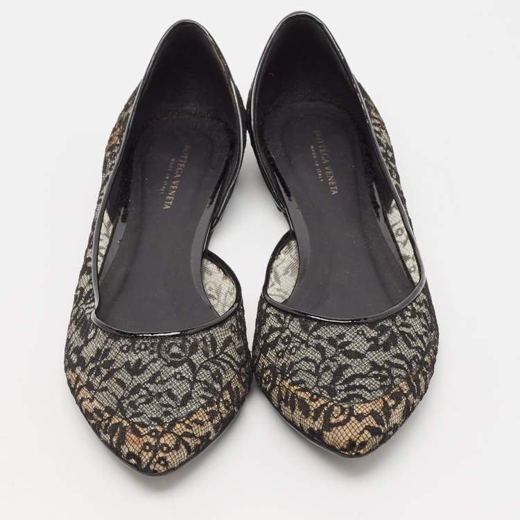 Pre Owned Bottega Veneta Black Lace and Patent Leather Ballet Flats Size 36.5