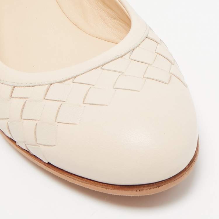 مملوكة مسبقًا Bottega Veneta Light Pink Intrecciato Leather Ballet Flats Size 36.5