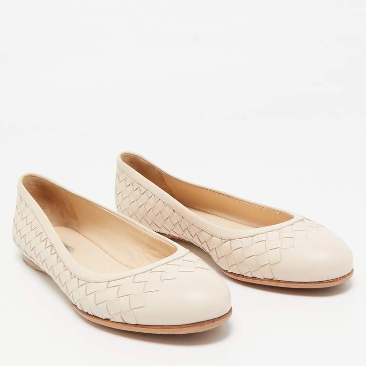 مملوكة مسبقًا Bottega Veneta Light Pink Intrecciato Leather Ballet Flats Size 36.5