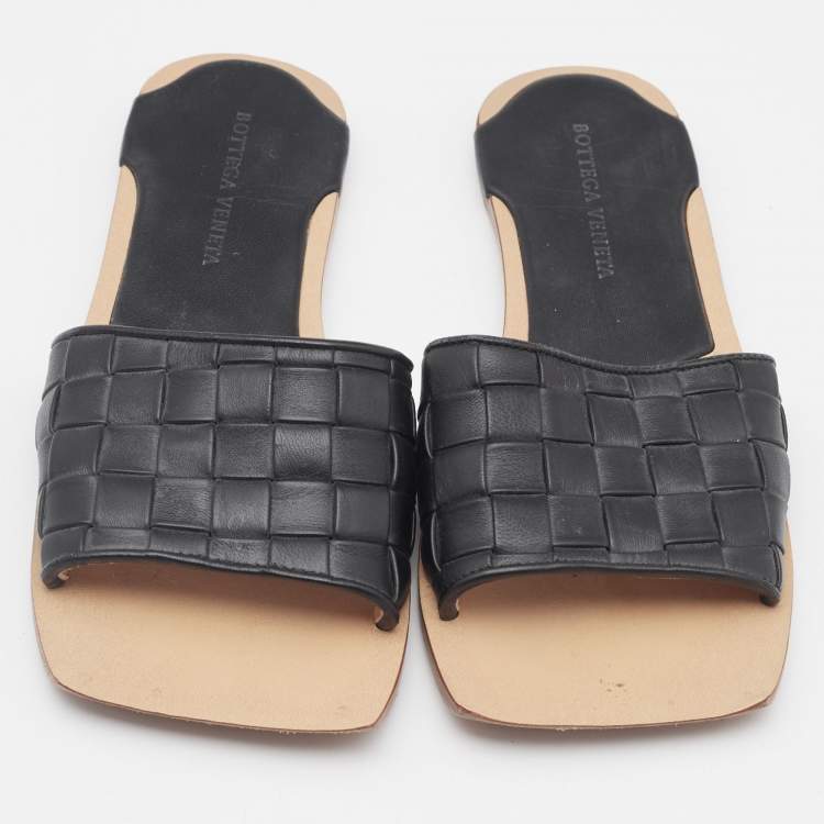 Pre Owned Bottega Veneta Black Quilted Leather Lido Flat Slides Size 36