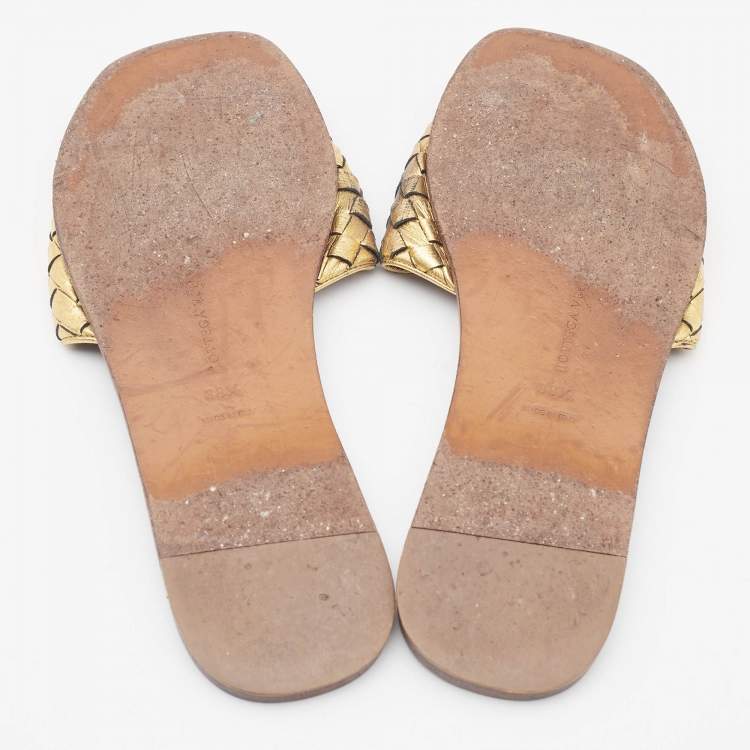 Pre Owned Bottega Veneta Metallic Gold Intrecciato Leather Slide Flats Size 38.5