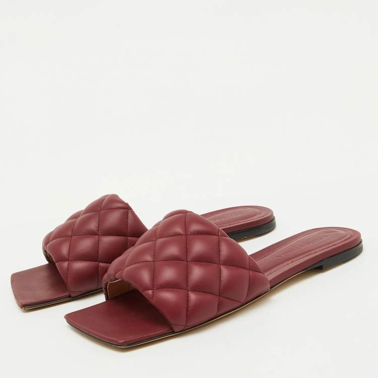 Pre Owned Bottega Veneta Burgundy Leather Lido Flat Slide Sandals Size 39